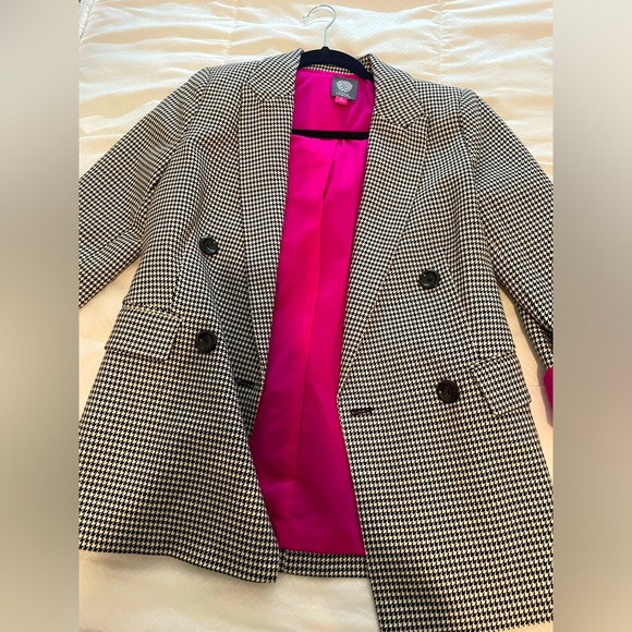 Vince Camuto Jackets & Blazers - Vince Camuto Black White Houndstooth Print Blazer